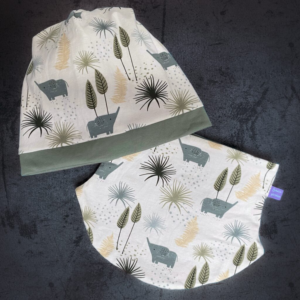 Beanie-Mütze mit passendem Schal für Kinder von Bauchpiraten