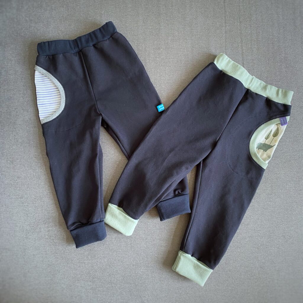 Jeanshosen für Geschwister und Zwillinge von Bauchpiraten